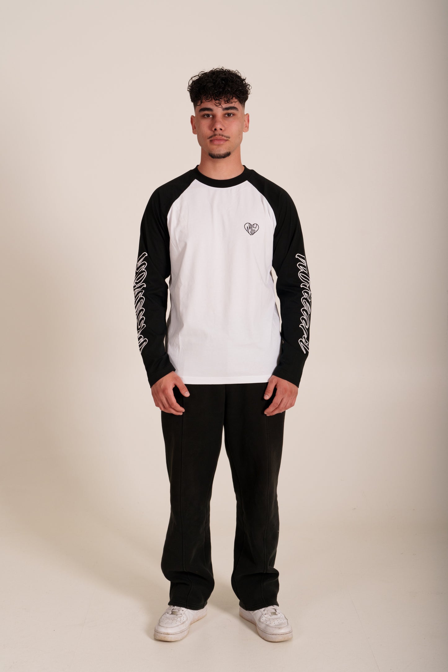 LONGSLEEVE BLACK