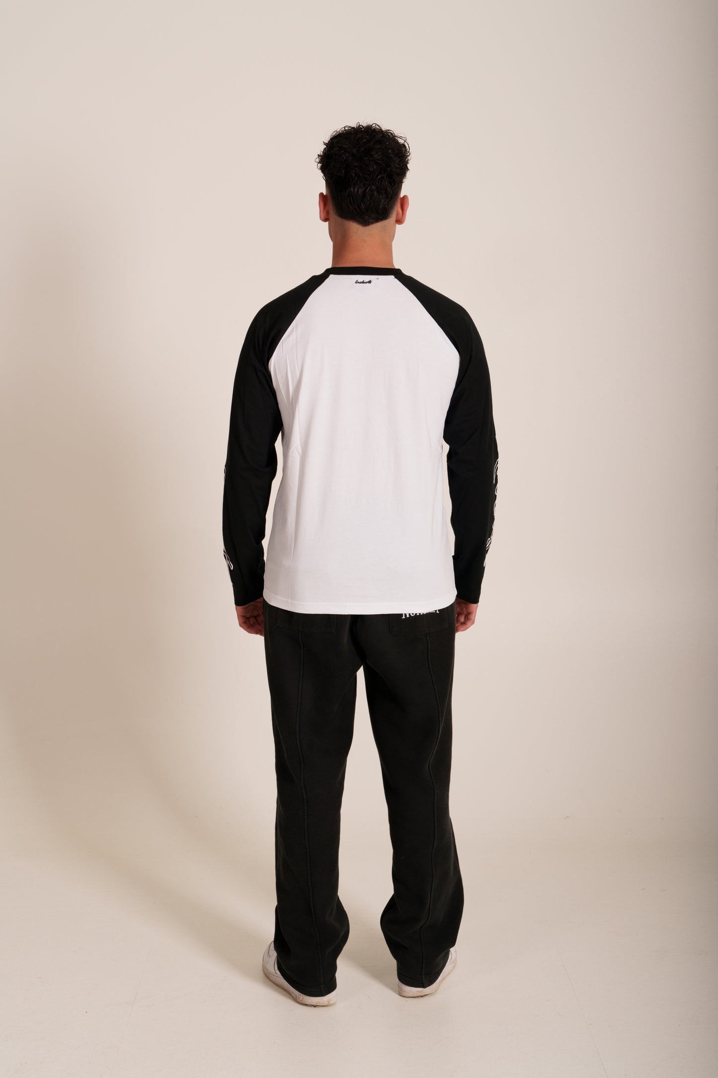 LONGSLEEVE BLACK